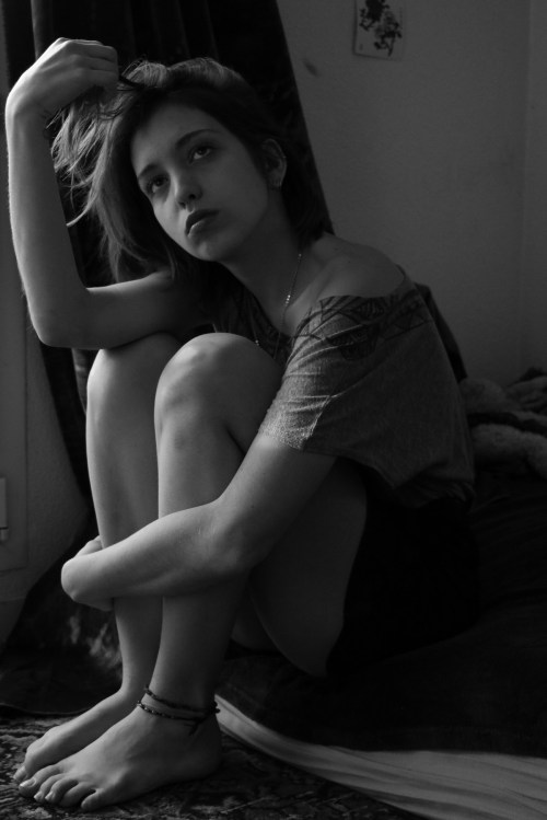 good--woman_model_portrait_girl_young_woman_top_model_beauty_look-1378792.jpg!d